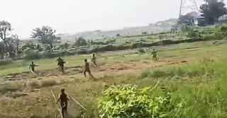 মাইকে ঘোষণা দিয়ে নরসিংদীতে দু’পক্ষের টেঁটাযুদ্ধ, আহত ১৫